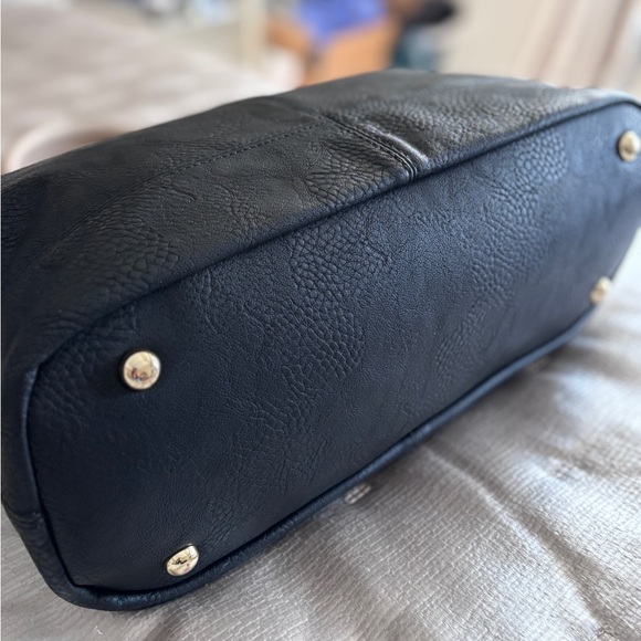 NWT Black Pebbled 3 in 1 Tote Set Crossbody Strap + Coin Wallet + Large Pouch. - Picture 4 of 13